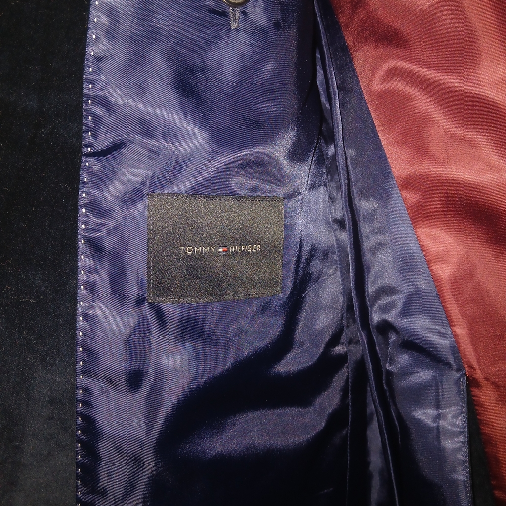 Tommy Hilfiger Navy Velvet Blazer with Burgundy Lining - Picture 3 of 10